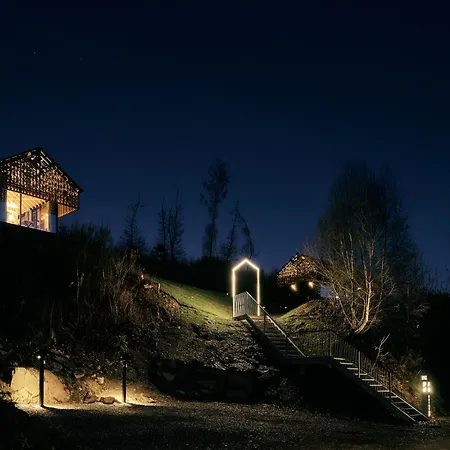 Hutstuf - The Weasel&hottub Ferienhaus